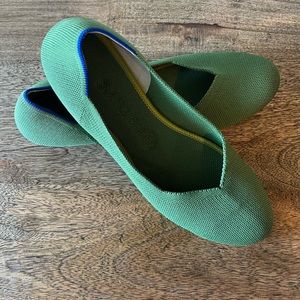 Rothy’s Kelly Green Rounded Toe Flat, Size 10
